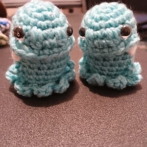 Dinonojumeaux : Dinonoteal et Dinonoturquoise.